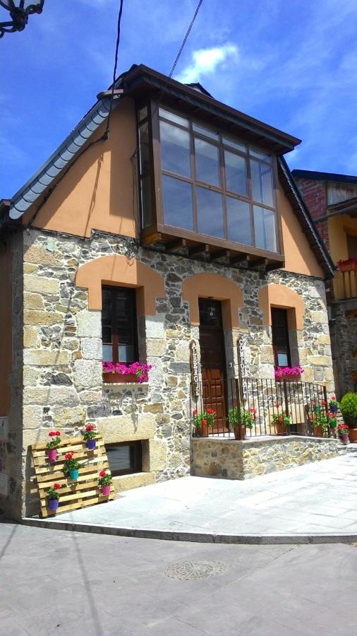 Albergue De Peregrinos Compostela Molinaseca Bagian luar foto