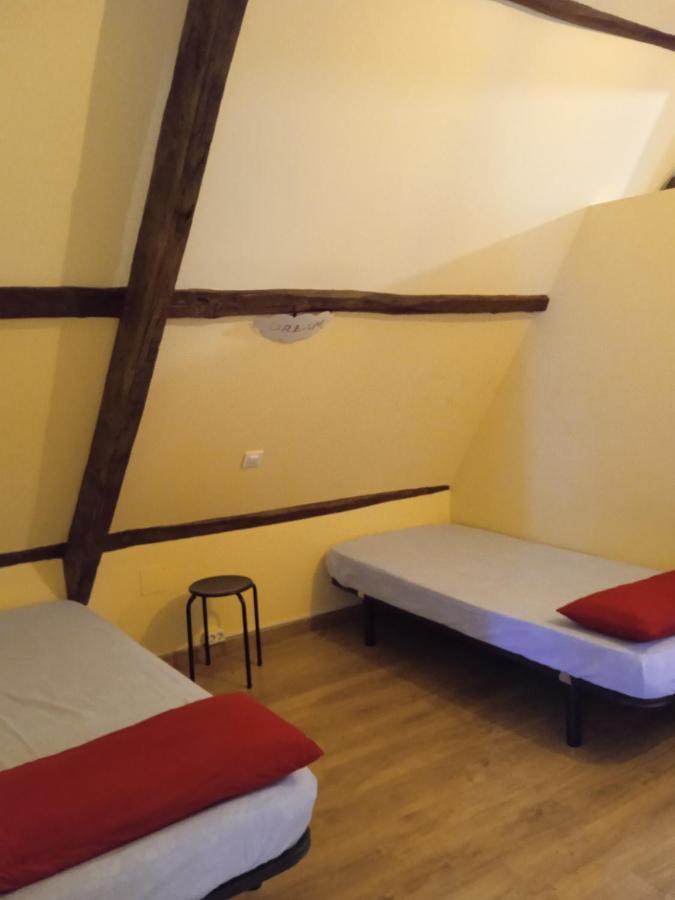 Albergue De Peregrinos Compostela Molinaseca Bagian luar foto