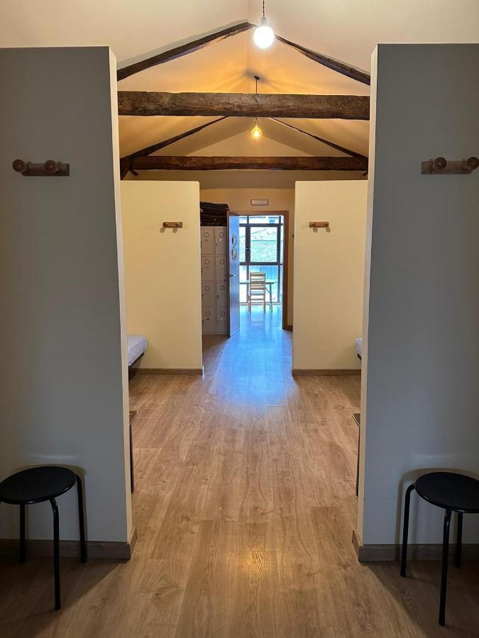 Albergue De Peregrinos Compostela Molinaseca Bagian luar foto