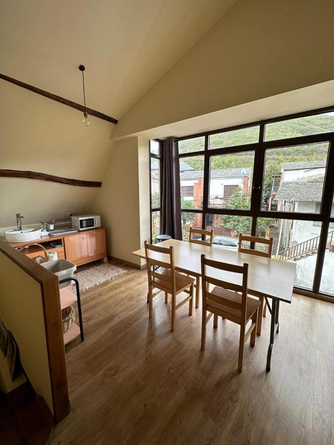 Albergue De Peregrinos Compostela Molinaseca Bagian luar foto