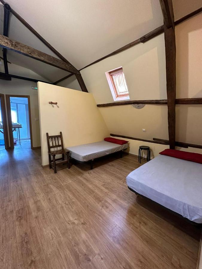 Albergue De Peregrinos Compostela Molinaseca Bagian luar foto